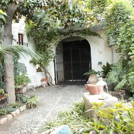 Essenza Guest house *